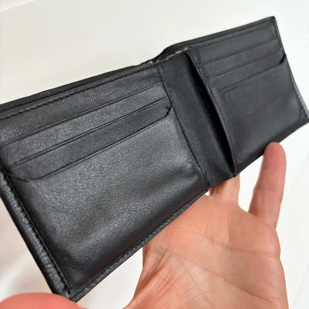 Tumi Double Billfold Men's Black Leather Wallet